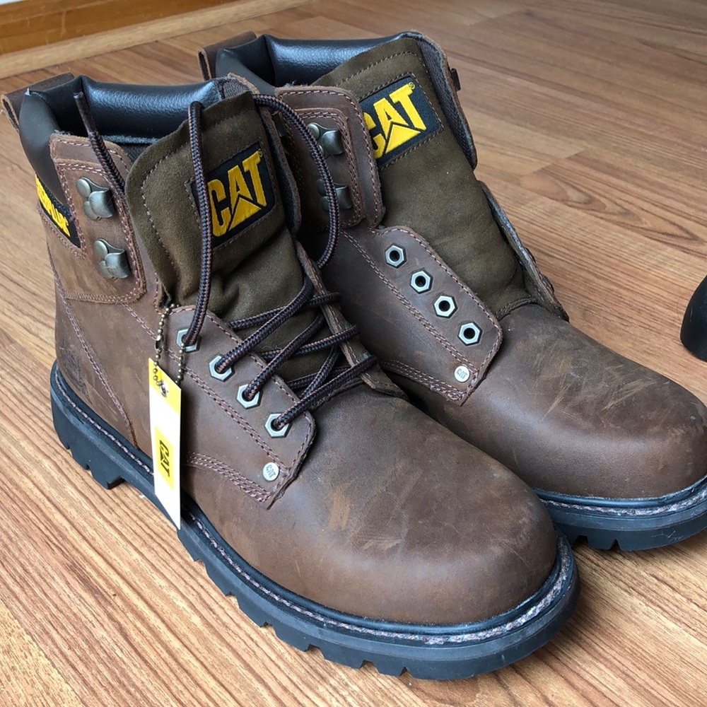 Men’s CAT work boots